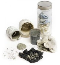 镀金镀银材料，含贵金属的溶液、废渣、粉末等废料。